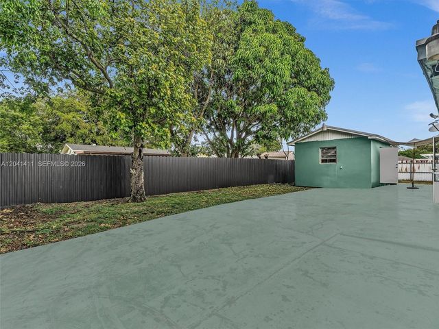 19100 NW 51st Ave, Miami Gardens, FL 33055