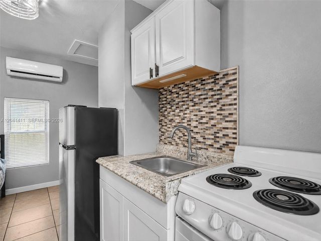 19100 NW 51st Ave, Miami Gardens, FL 33055