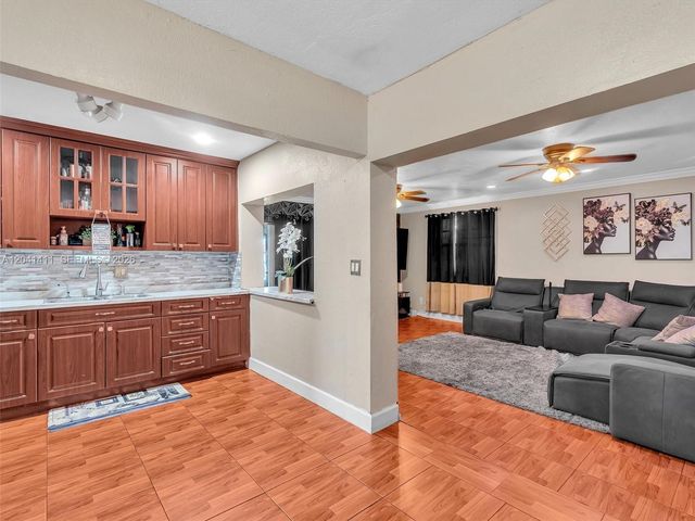 19100 NW 51st Ave, Miami Gardens, FL 33055