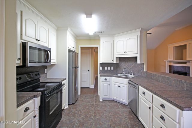 810 Windlass Cove, Brandon, MS 39047