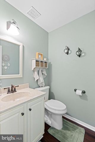 555 CANTERBURY RD, West Norriton, PA 19403