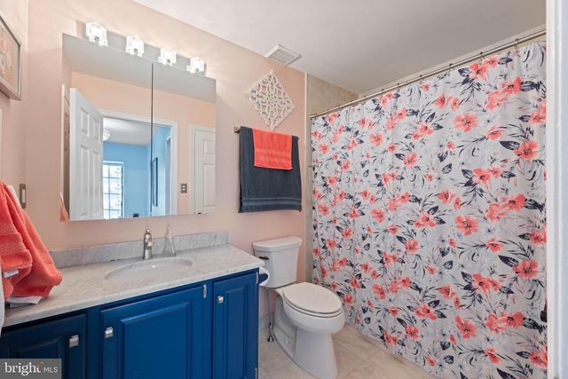 555 CANTERBURY RD, West Norriton, PA 19403