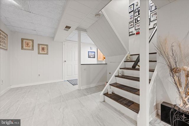 555 CANTERBURY RD, West Norriton, PA 19403