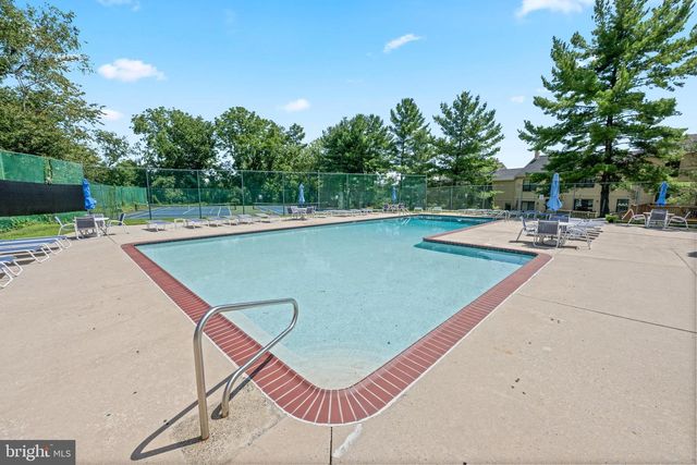 555 CANTERBURY RD, West Norriton, PA 19403