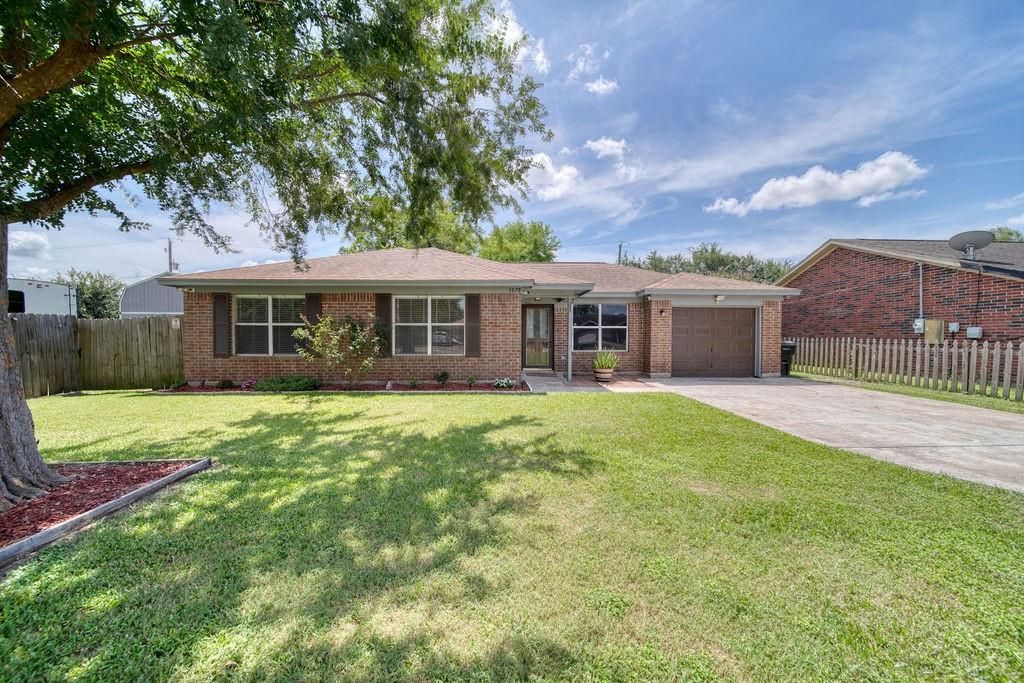 1078 Ben Drive, Alvin, TX 77511