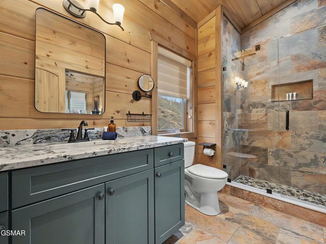 617 Big Bear Ridge Road, Gatlinburg, TN 37738