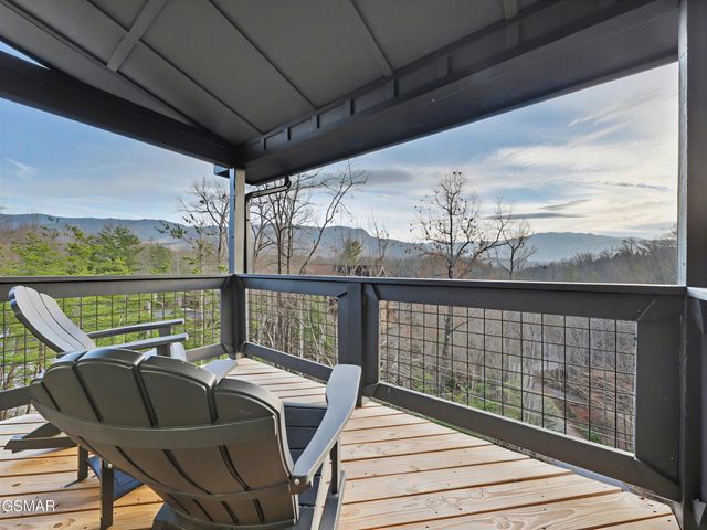 617 Big Bear Ridge Road, Gatlinburg, TN 37738