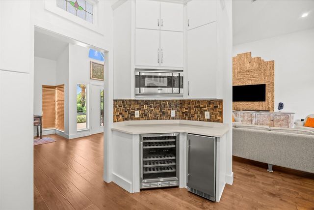 2001 NW Laurel Oak Lane, Palm City, FL 34990