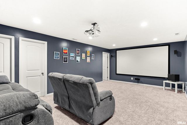2212 W KENFIELD Court, Peoria, IL 61615