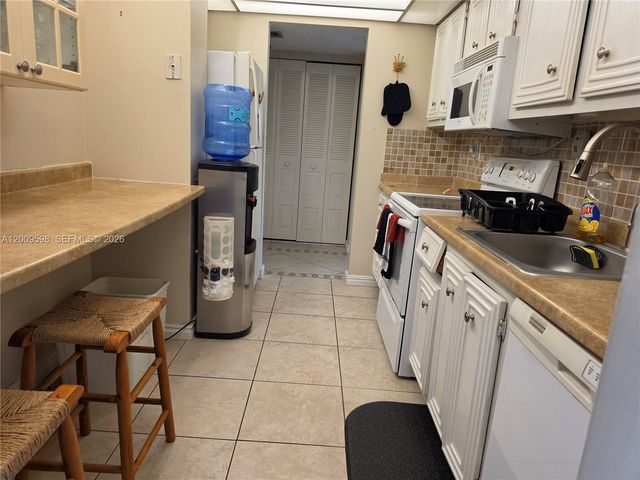 3771 Environ Boulevard 649, Lauderhill, FL 33319