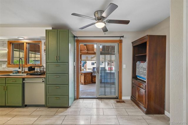 1149 S Kittredge Street, Aurora, CO 80017