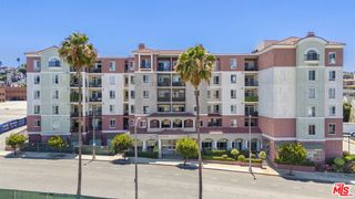 3750 SANTA ROSALIA Drive 408, Los Angeles, CA 90008