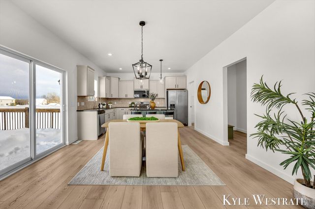 4393 Wood Way Court NE, Cedar Springs, MI 49319