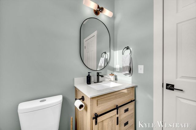 4393 Wood Way Court NE, Cedar Springs, MI 49319