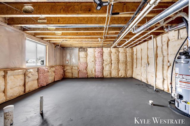 4393 Wood Way Court NE, Cedar Springs, MI 49319