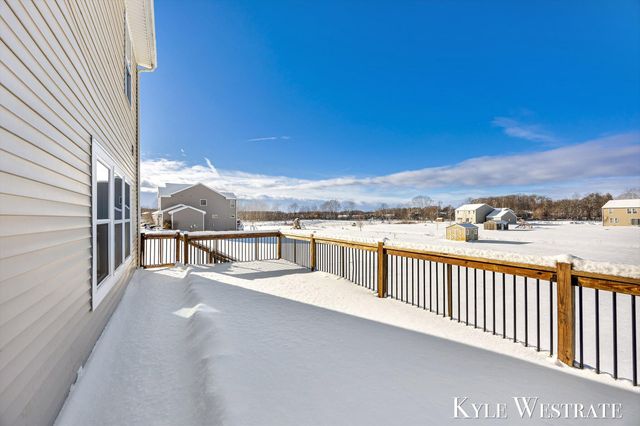 4393 Wood Way Court NE, Cedar Springs, MI 49319