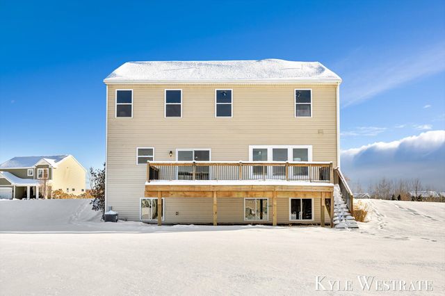 4393 Wood Way Court NE, Cedar Springs, MI 49319