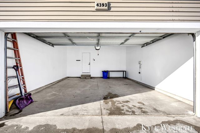 4393 Wood Way Court NE, Cedar Springs, MI 49319