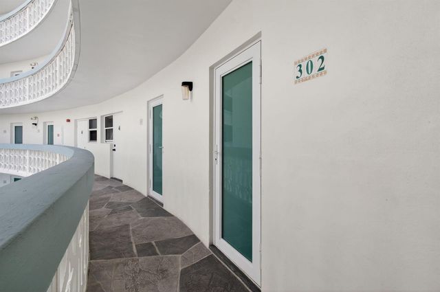 3250 NE 28th Street Unit 302, Fort Lauderdale, FL 33308
