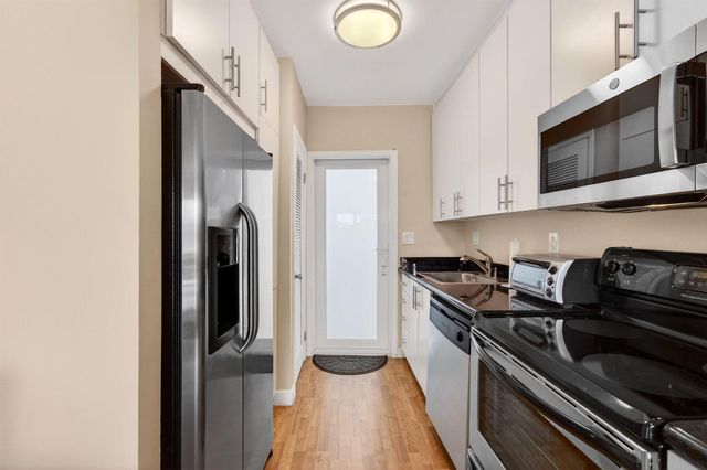 3250 NE 28th Street Unit 302, Fort Lauderdale, FL 33308
