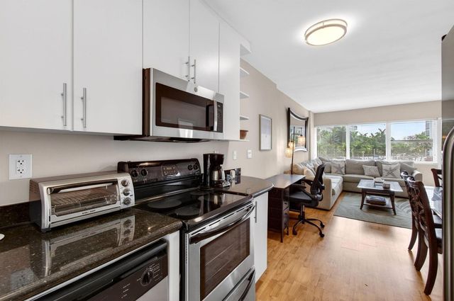 3250 NE 28th Street Unit 302, Fort Lauderdale, FL 33308