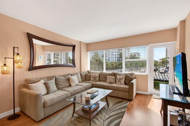 3250 NE 28th Street Unit 302, Fort Lauderdale, FL 33308