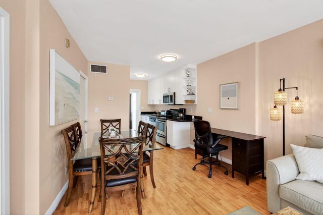 3250 NE 28th Street Unit 302, Fort Lauderdale, FL 33308