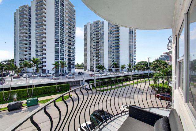 3250 NE 28th Street Unit 302, Fort Lauderdale, FL 33308