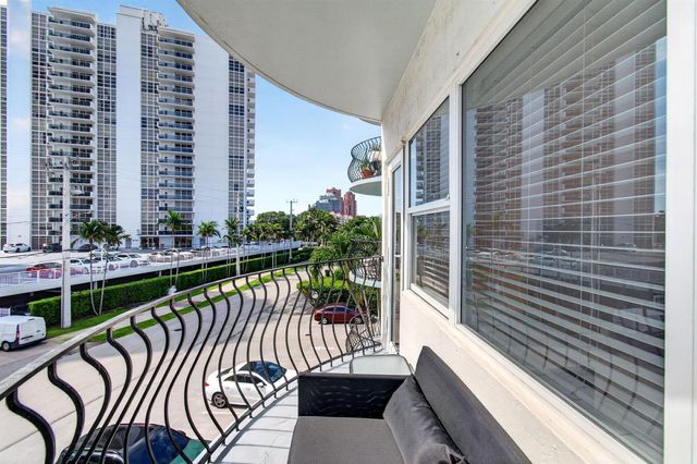 3250 NE 28th Street Unit 302, Fort Lauderdale, FL 33308