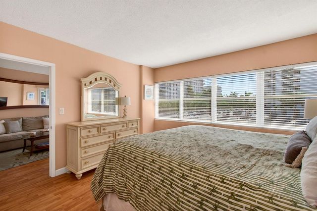 3250 NE 28th Street Unit 302, Fort Lauderdale, FL 33308