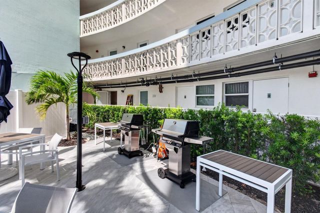 3250 NE 28th Street Unit 302, Fort Lauderdale, FL 33308