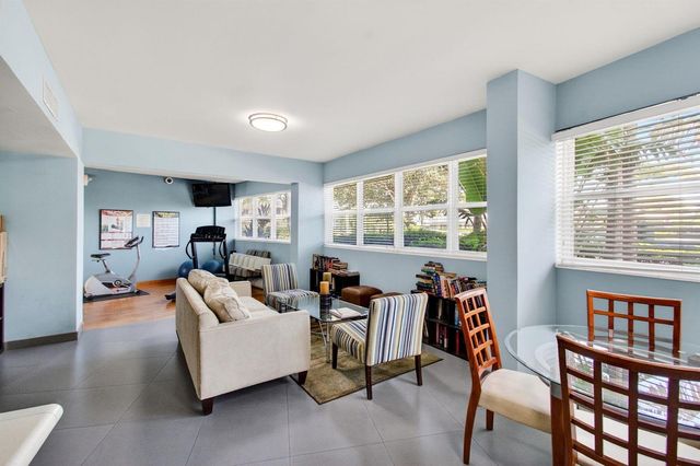 3250 NE 28th Street Unit 302, Fort Lauderdale, FL 33308