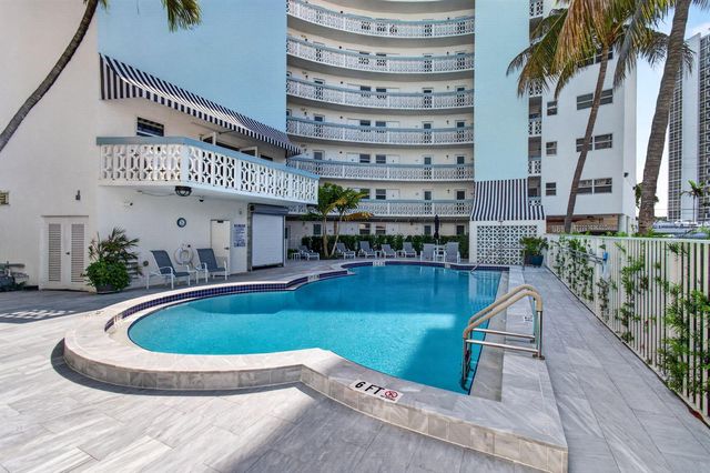 3250 NE 28th Street Unit 302, Fort Lauderdale, FL 33308