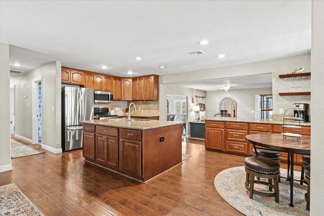 8309 Maverick Ct, Fair Oaks, CA 95628