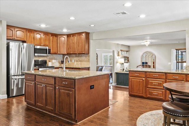 8309 Maverick Ct, Fair Oaks, CA 95628