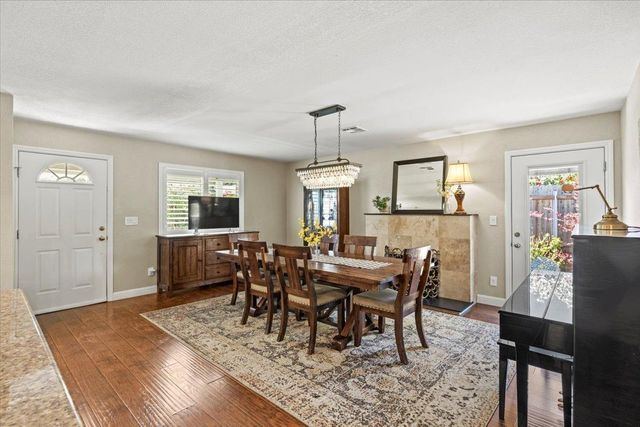 8309 Maverick Ct, Fair Oaks, CA 95628