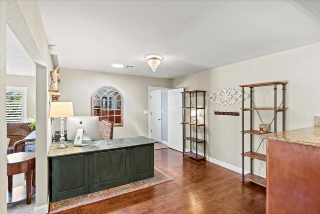 8309 Maverick Ct, Fair Oaks, CA 95628