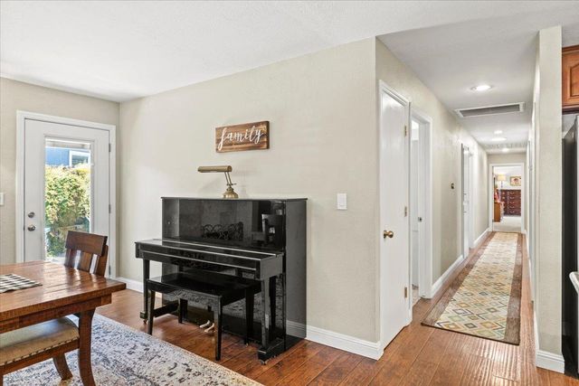 8309 Maverick Ct, Fair Oaks, CA 95628