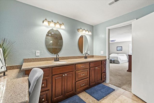 8309 Maverick Ct, Fair Oaks, CA 95628