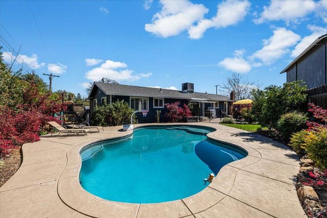 8309 Maverick Ct, Fair Oaks, CA 95628