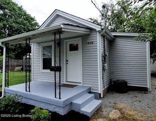 1625 Berry Blvd, Louisville, KY 40215