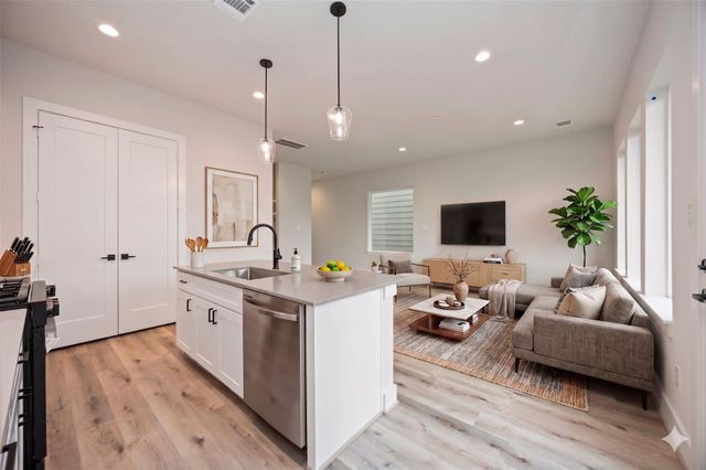 6111 De Campo Street, Houston, TX 77091