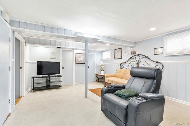3 Ash Court, Hempstead, NY 11550