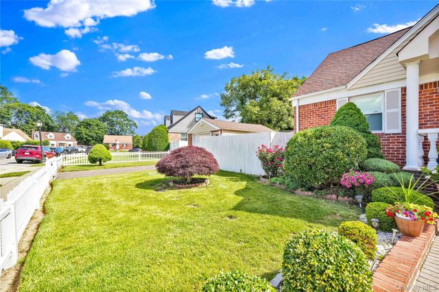 3 Ash Court, Hempstead, NY 11550