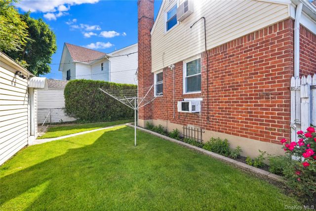 3 Ash Court, Hempstead, NY 11550