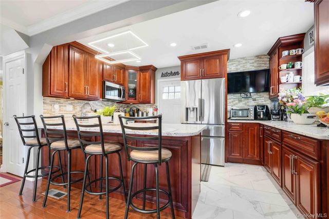 3 Ash Court, Hempstead, NY 11550