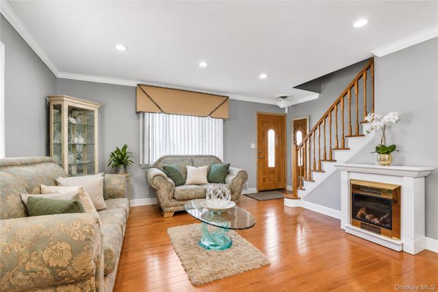3 Ash Court, Hempstead, NY 11550