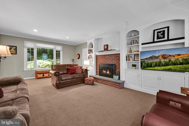 14 CONESTOGA WOODS RD, Lancaster, PA 17602