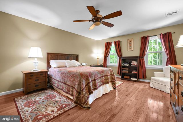 14 CONESTOGA WOODS RD, Lancaster, PA 17602
