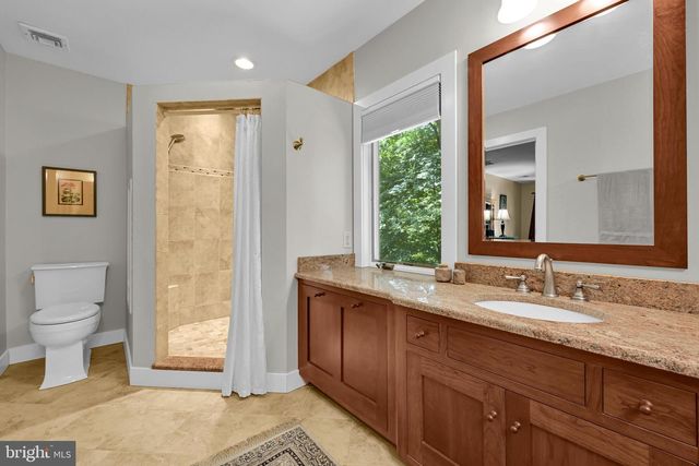 14 CONESTOGA WOODS RD, Lancaster, PA 17602